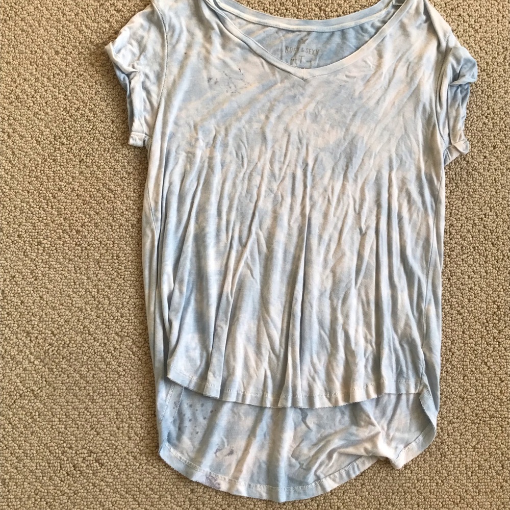 Blue/white cloudy t shirt